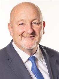 Head for Change | Our Ambassadors - Peter_Fox_OBE_MS
